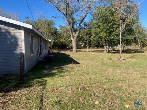 A home in Luling