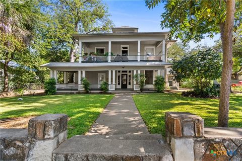 Photo of 527 W San Antonio Street #7, San Marcos, TX 78666 (MLS # 614407)