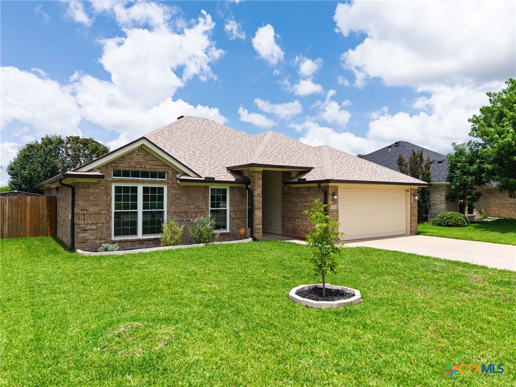 1914 Stonehenge Drive