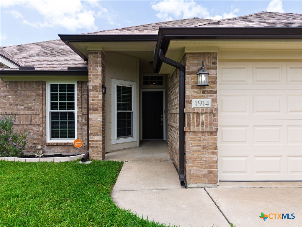 1914 Stonehenge Drive