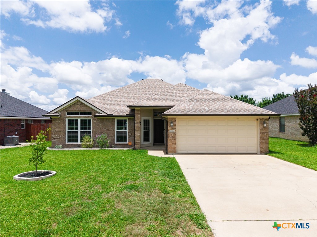 1914 Stonehenge Drive