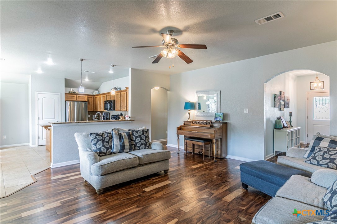 8515 Lamplight Court