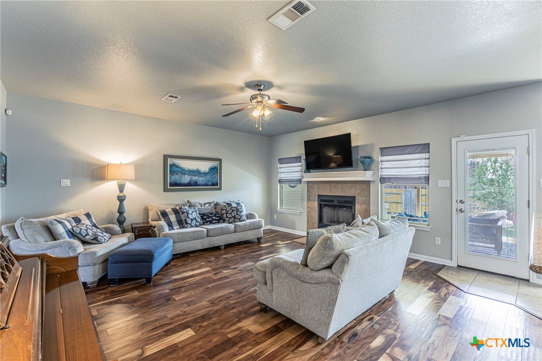 8515 Lamplight Court