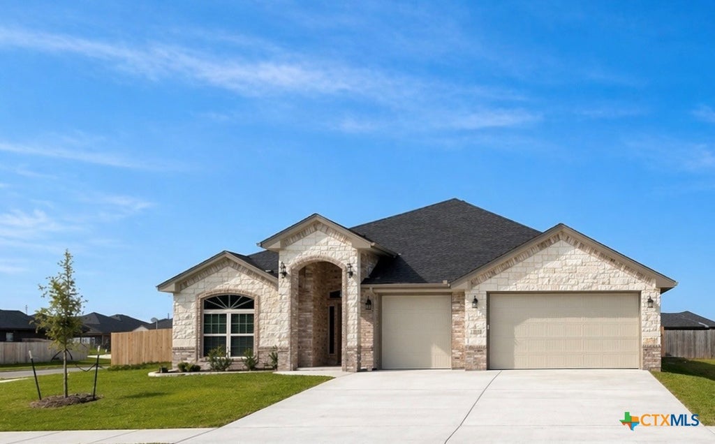 Photo of 512 Avery Street, Killeen, TX 76542 (MLS # 625828)