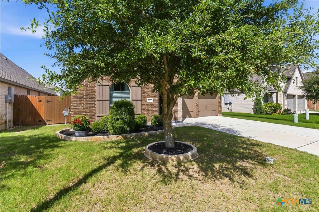 Photo of 629 Volme, New Braunfels, TX 78130 (MLS # 616396)