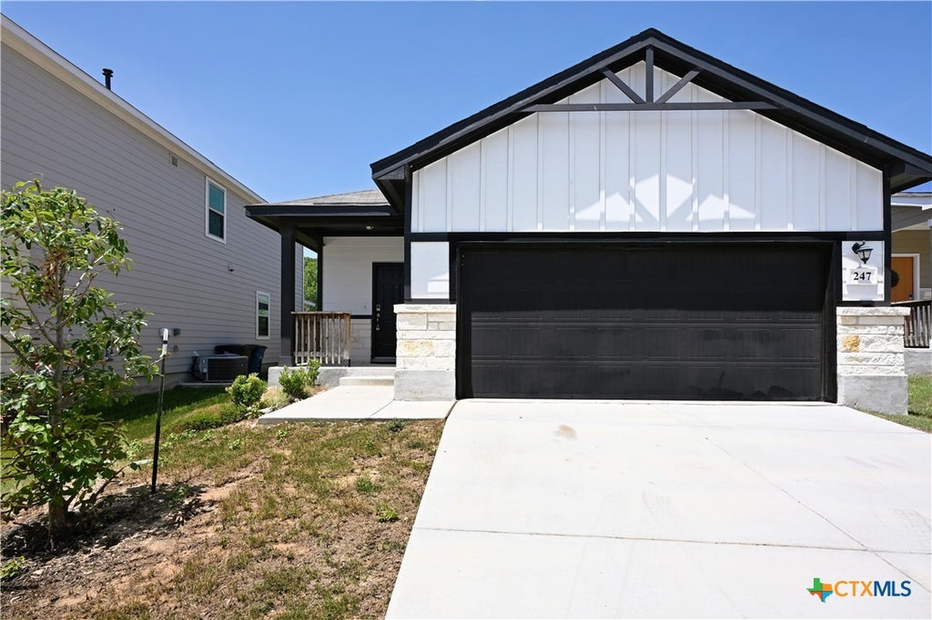 Photo of 247 Kinsley Way, New Braunfels, TX 78130 (MLS # 621152)