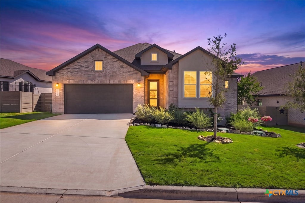 Photo of 339 Sugarcane, New Braunfels, TX 78132 (MLS # 621535)