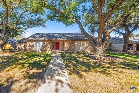 Photo of 2006 Canyon Creek Drive, Temple, TX 76502 (MLS # 600826)