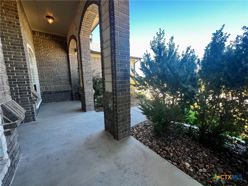 8203 Grand Oaks Lane