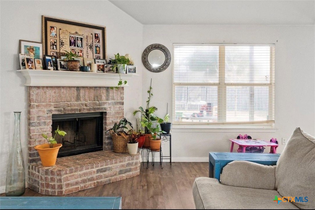 512 Mockingbird Lane