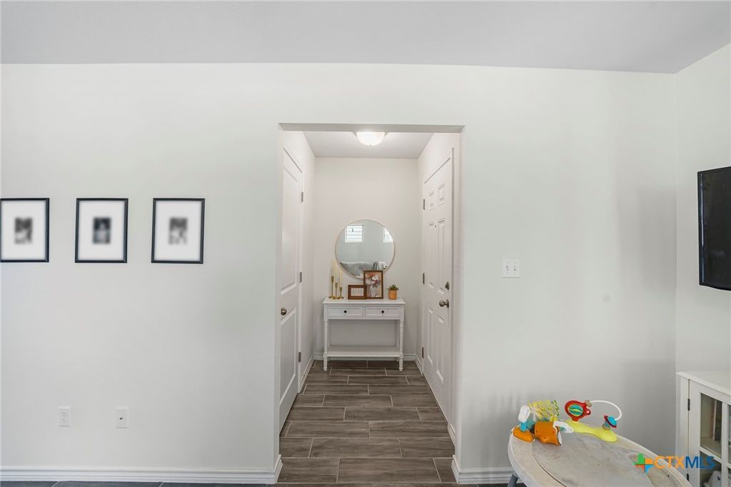 Photo of 140 Witchhazel Way, San Marcos, TX 78666 (MLS # 605352)