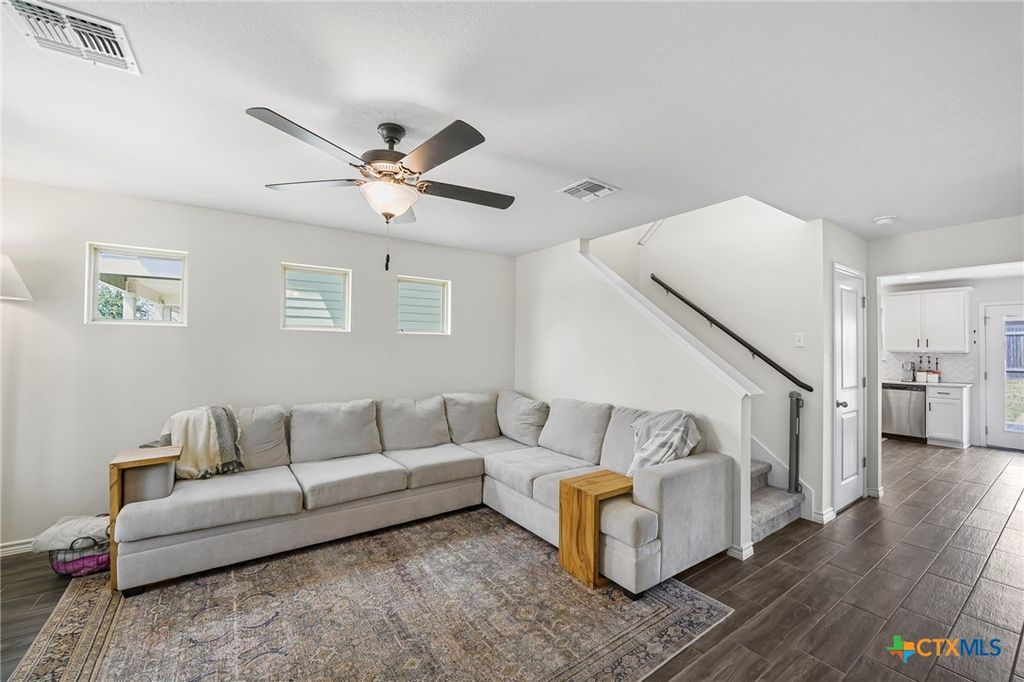 Photo of 140 Witchhazel Way, San Marcos, TX 78666 (MLS # 605352)