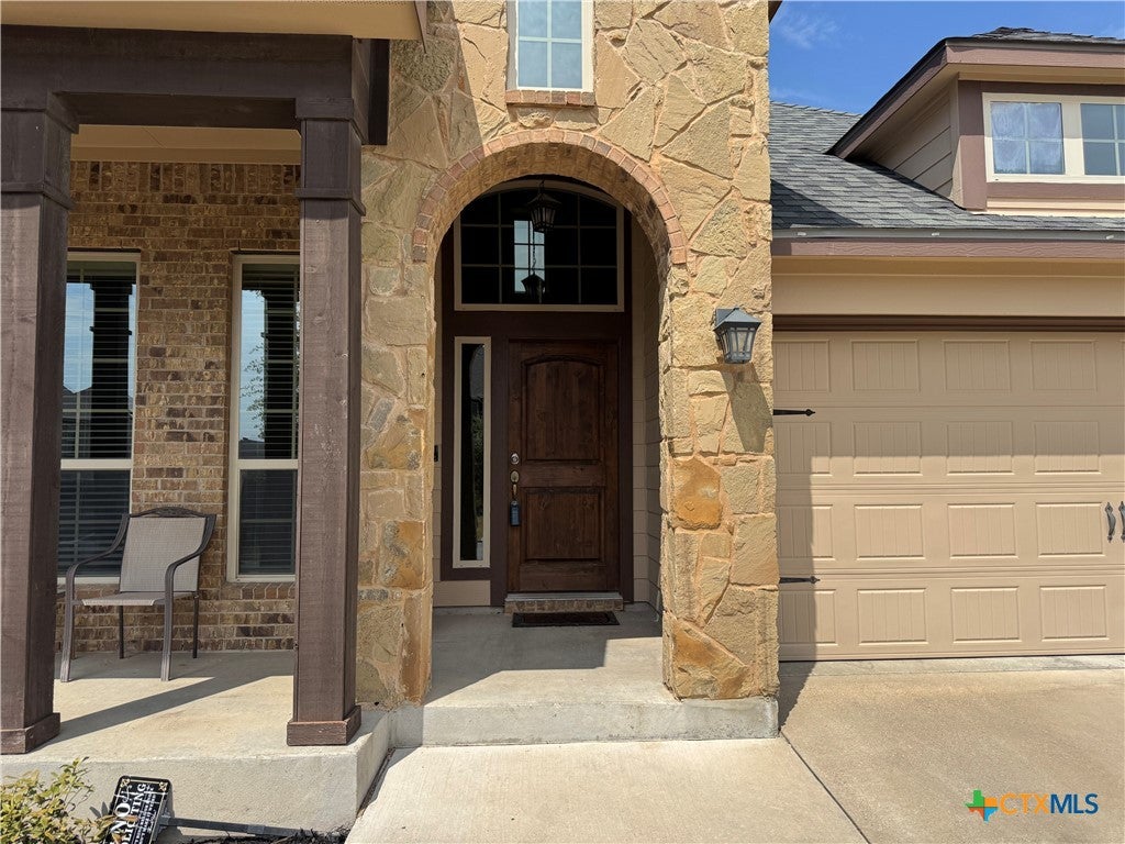 5067 Dickinson Loop