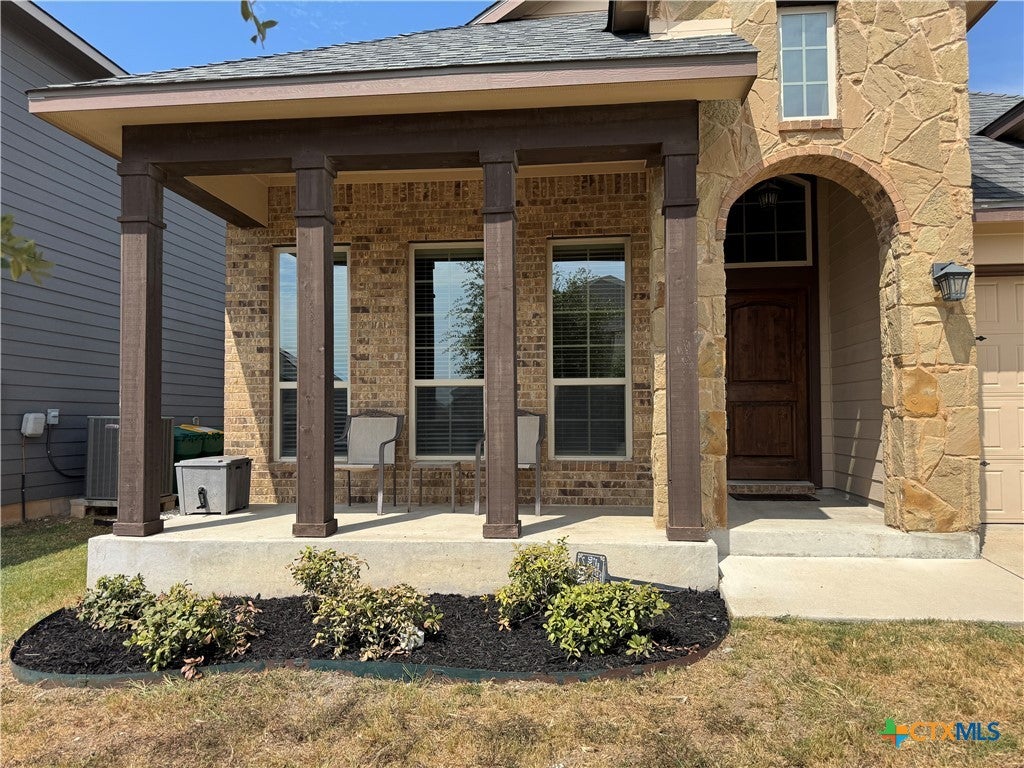 5067 Dickinson Loop