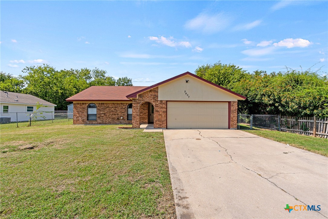 2407 Lago Trail