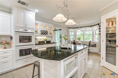 Photo of 1505 County Road 315, Jarrell, TX 76537 (MLS # 605813)