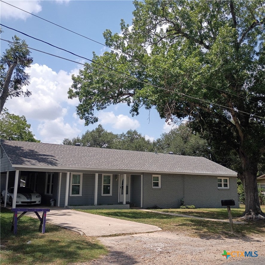607 E Hamilton