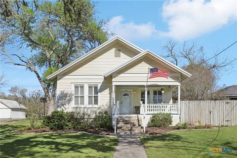 108 Kroschel Street Hallettsville TX 77964