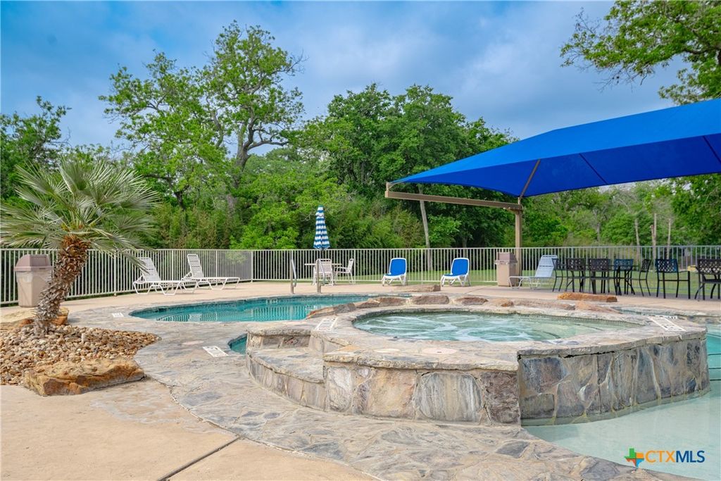 Photo of 730 E Mather Street, New Braunfels, TX 78130 (MLS # 614620)