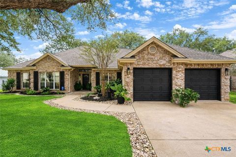 Photo of 308 Elmwood Drive, New Braunfels, TX 78130 (MLS # 602584)