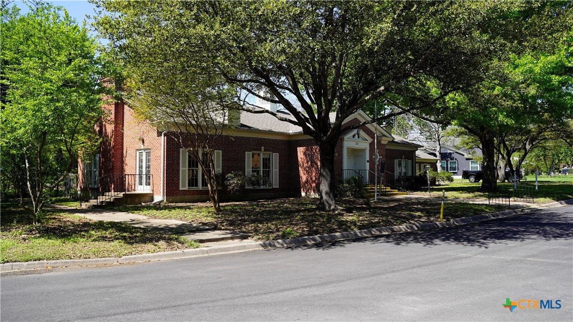 219 King Circle