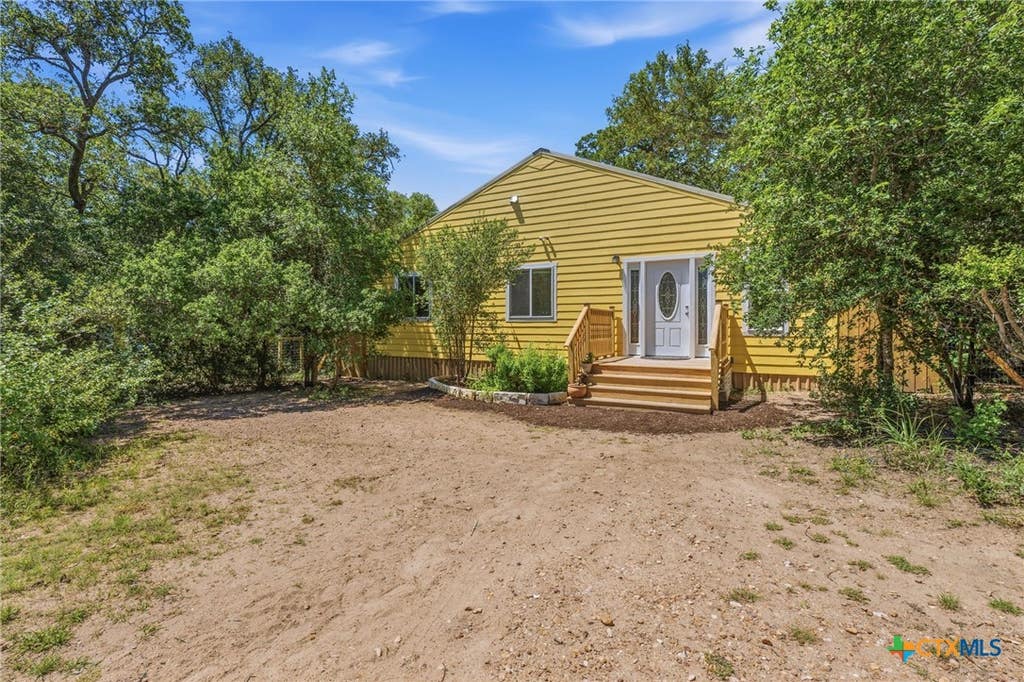 Photo of 1998 Upper Elgin River Road, Elgin, TX 78621 (MLS # 616485)