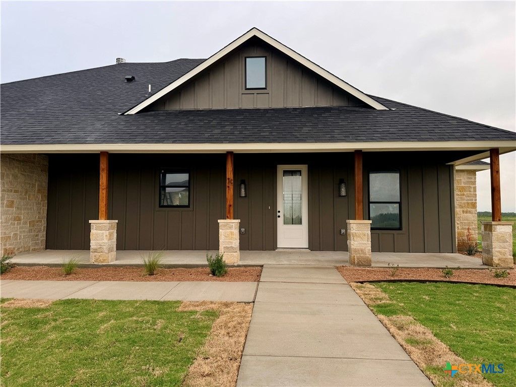 Photo of 107 PR 711, Lott, TX 76656 (MLS # 607461)