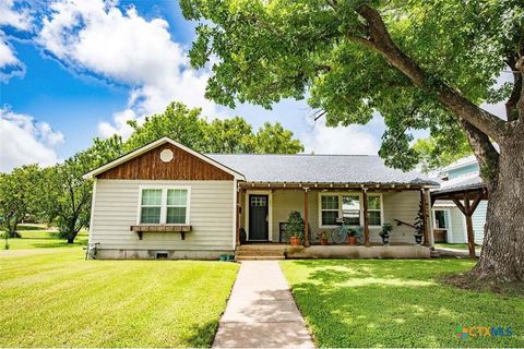 Photo of 107 Duson Avenue, Palacios, TX 77465 (MLS # 619200)