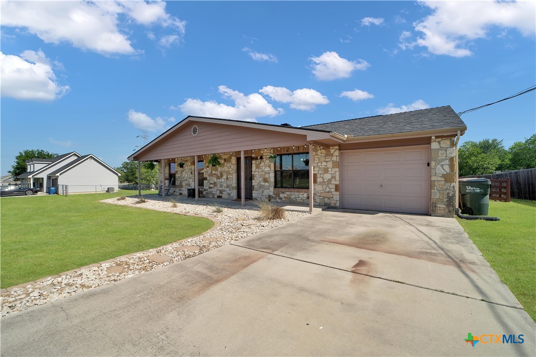 157 Dandelion Trail