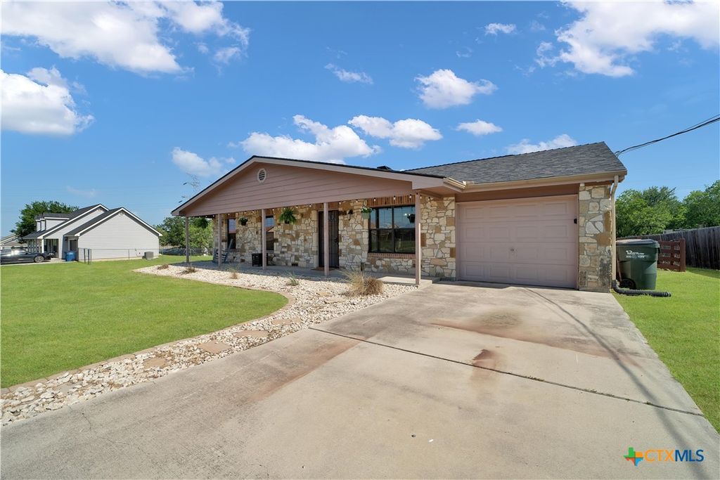 Photo of 157 Dandelion Trail, San Marcos, TX 78666 (MLS # 614491)
