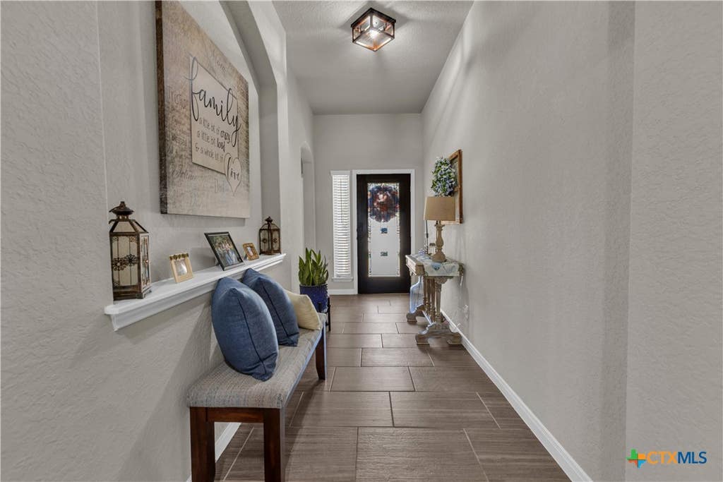 Photo of 766 Farmers Dell, New Braunfels, TX 78130 (MLS # 612878)