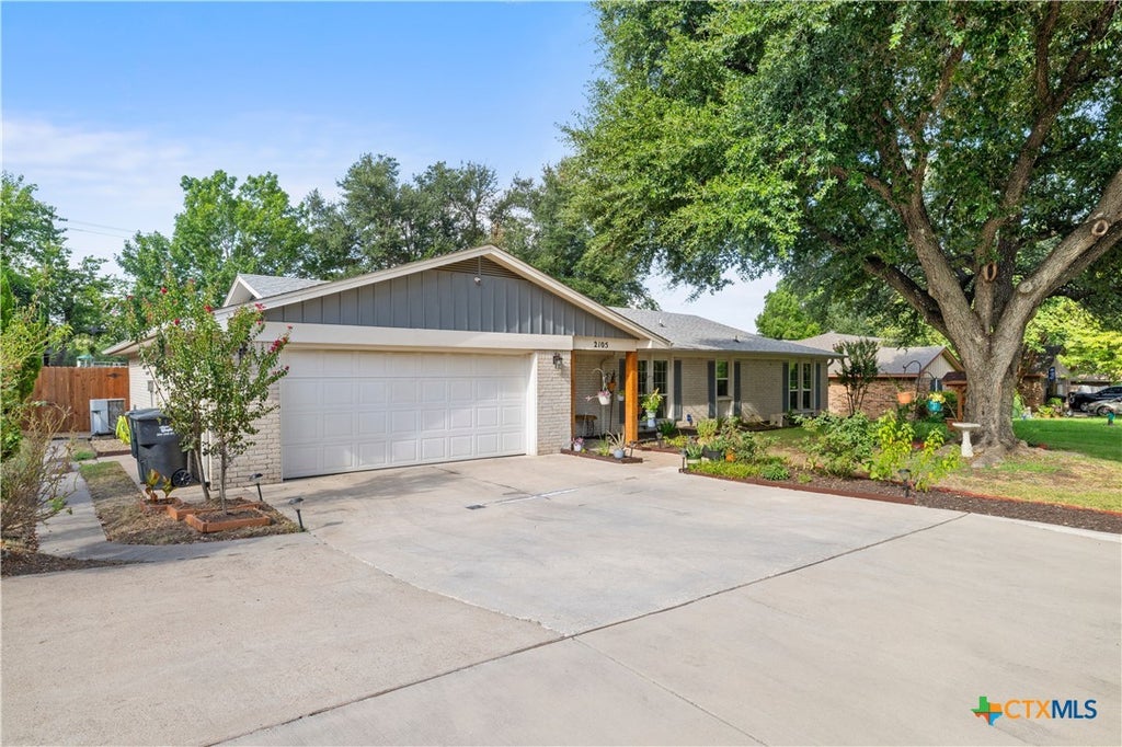 Photo of 2105 Forest Trail, Temple, TX 76502 (MLS # 623095)