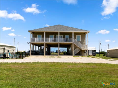 Photo of 213 Porpoise Drive, Palacios, TX 77465 (MLS # 615513)