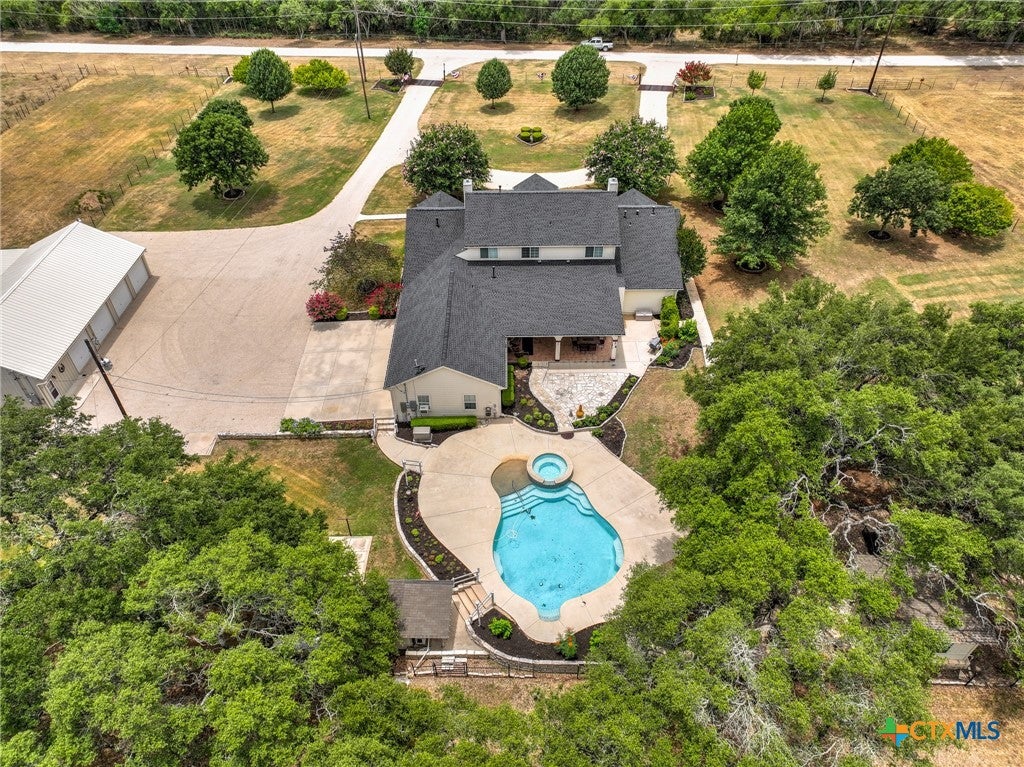 501 Lovejoy Lane