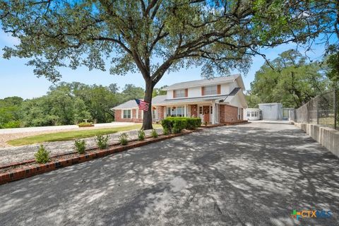 699 Floral Avenue New Braunfels TX 78130