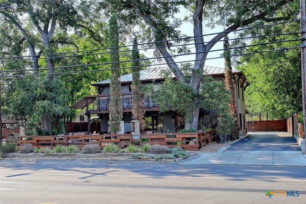 Photo of 322 Cheatham Street, San Marcos, TX 78666 (MLS # 588700)