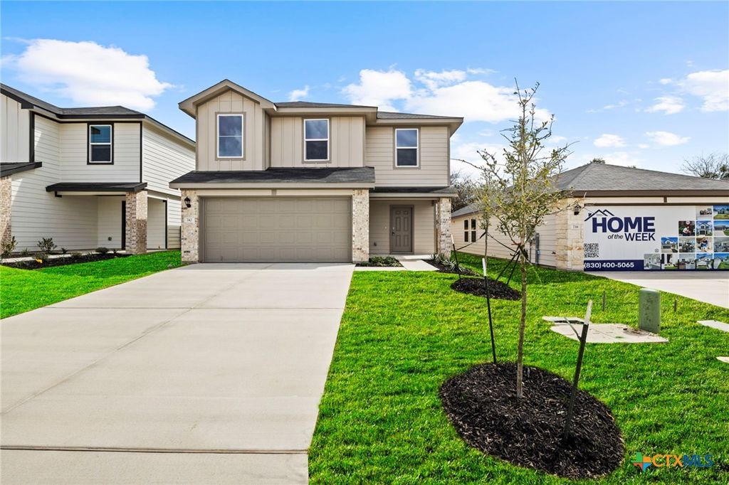 Photo of 742 Jennifer Way, New Braunfels, TX 78130 (MLS # 611666)