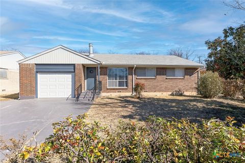 Photo of 1305 Arkansas Avenue, Killeen, TX 76541 (MLS # 604446)