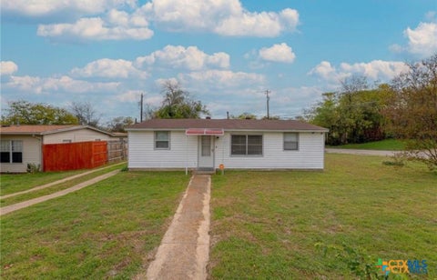 Photo of 824 Southside Drive, Killeen, TX 76541 (MLS # 628472)