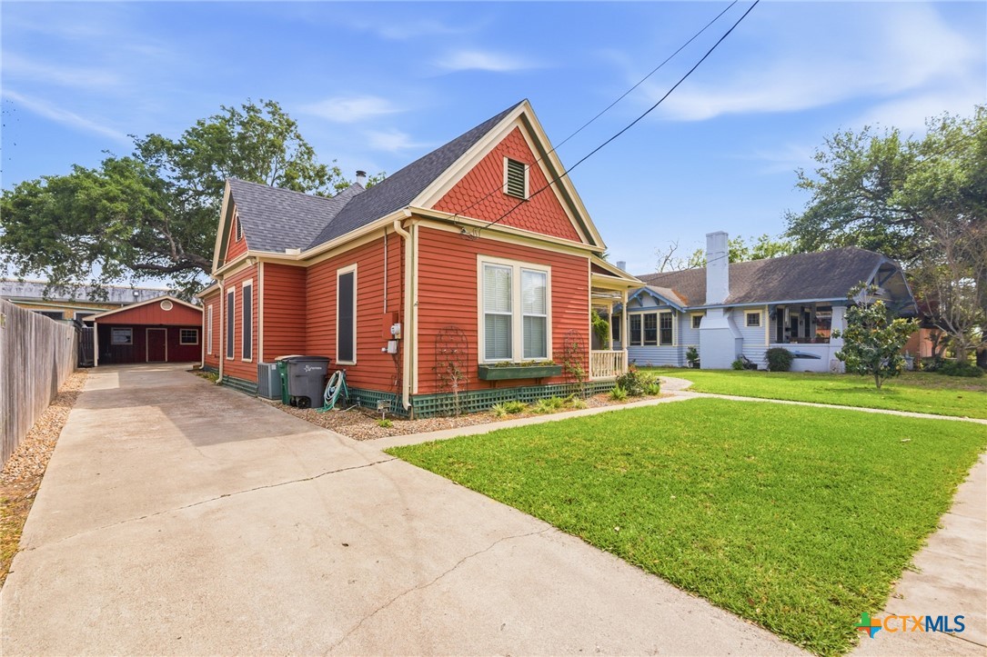 306 W Stayton Avenue