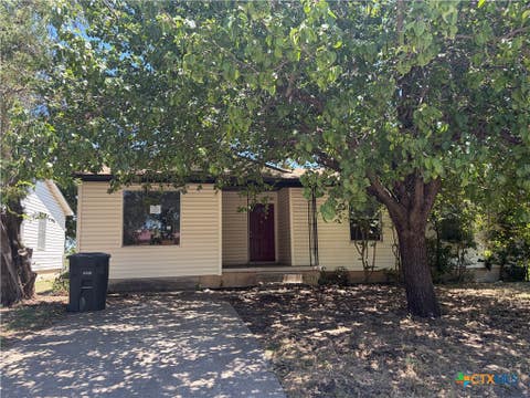 Photo of 207 W Voelter Avenue, Killeen, TX 76541 (MLS # 623432)