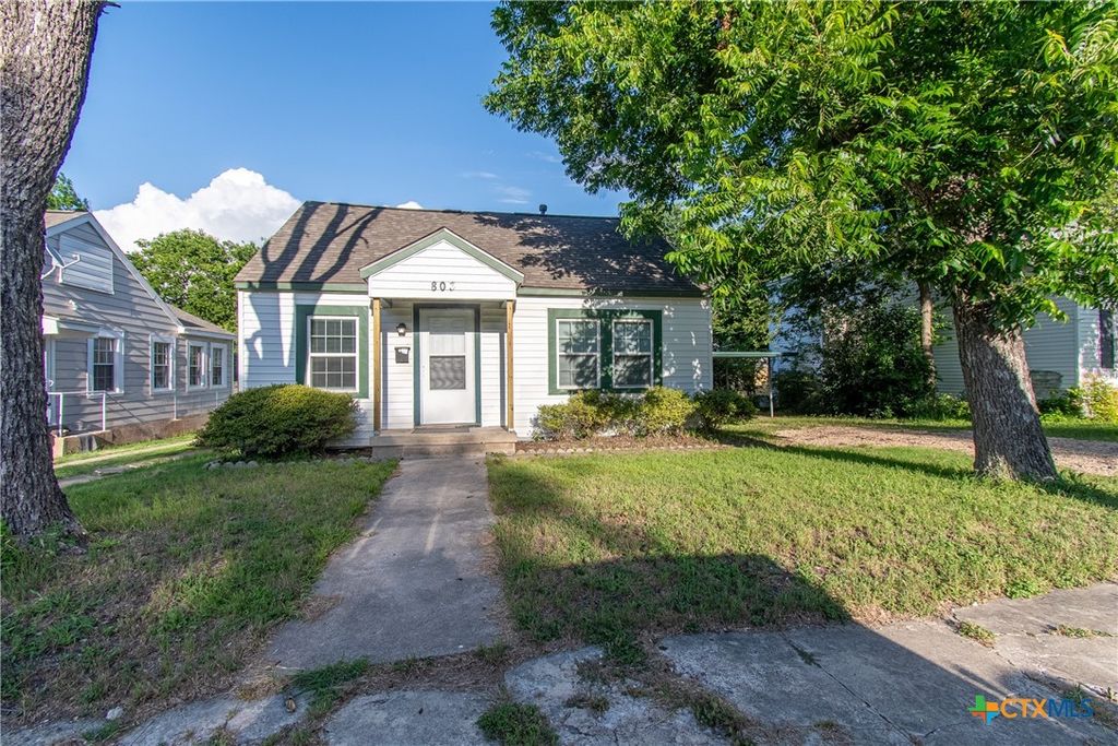 Photo of 803 N 8th Street, Temple, TX 76501 (MLS # 616910)
