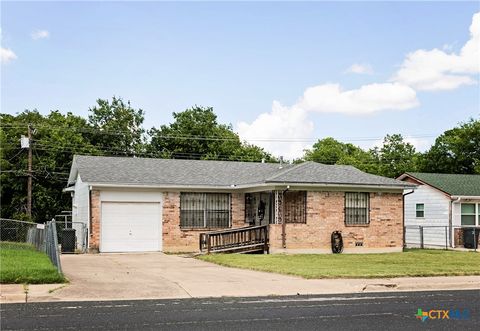 Photo of 3003 Zephyr Road, Killeen, TX 76543 (MLS # 603232)