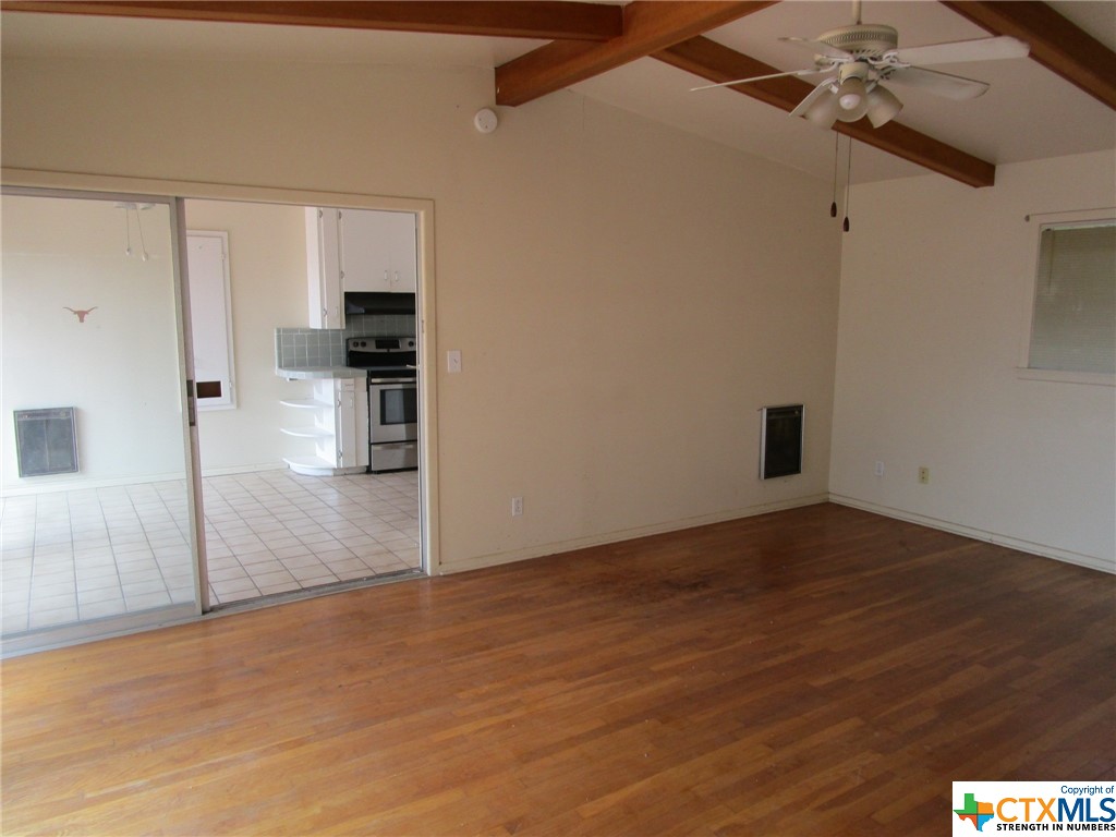 New Braunfels, Texas 78130, United States, 3 Bedrooms Bedrooms, ,2 BathroomsBathrooms,Residential,Pending,73118