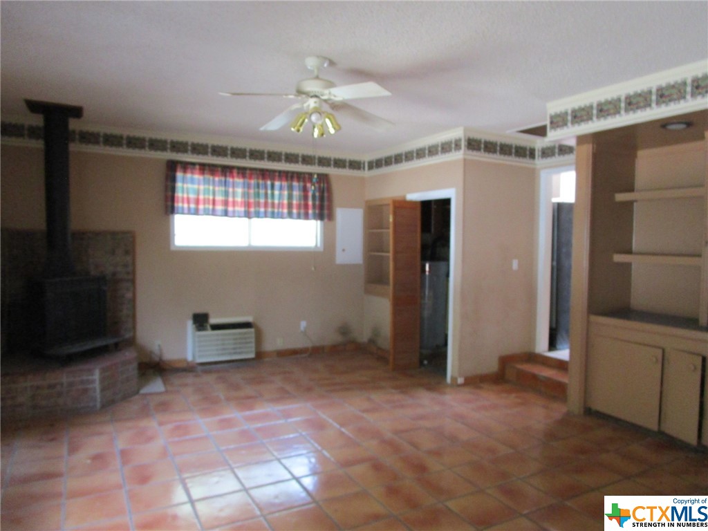 New Braunfels, Texas 78130, United States, 3 Bedrooms Bedrooms, ,2 BathroomsBathrooms,Residential,Pending,73118