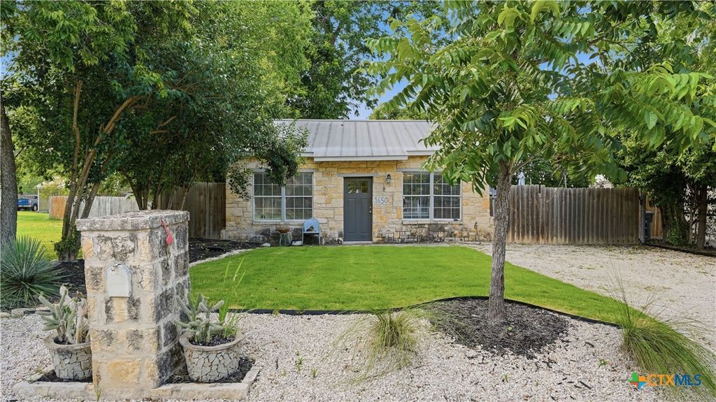 Photo of 1650 Katy Street, New Braunfels, TX 78130 (MLS # 615011)