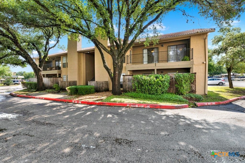 Photo of 1202 Thorpe Lane #708, San Marcos, TX 78666 (MLS # 583946)