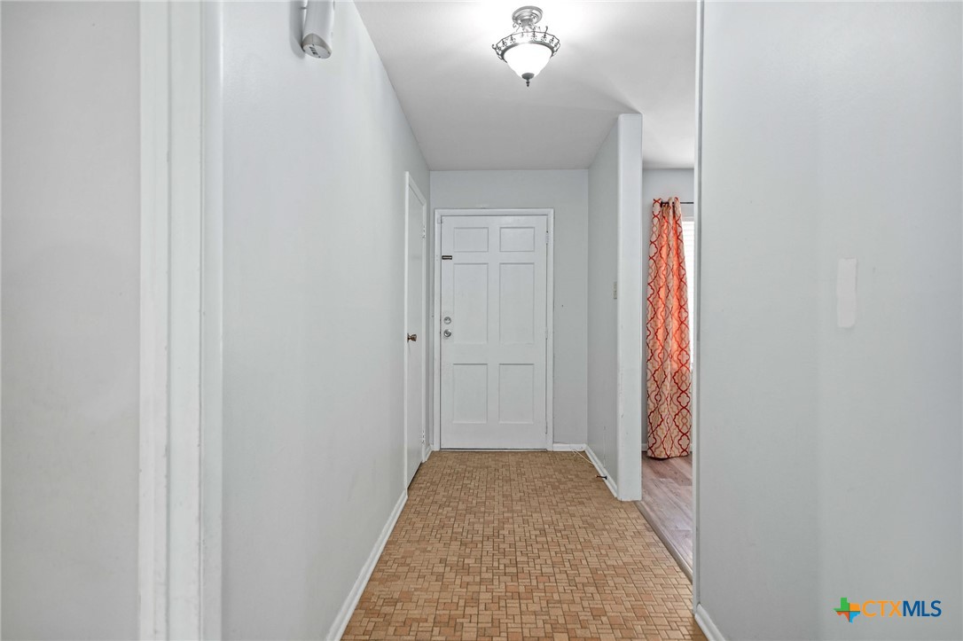 716 Brookhollow Drive