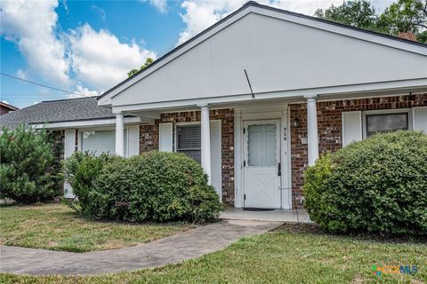 Photo of 716 Brookhollow Drive, Port Lavaca, TX 77979 (MLS # 594621)