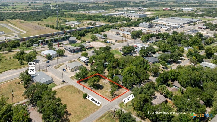 Photo 1 of 15 — 1101 W 3rd Street, Taylor, TX 76574